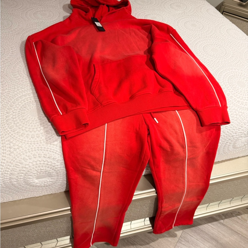 MENS FASHION NOVA SWEAT SUIT BRAND NEW WITH TAGS !